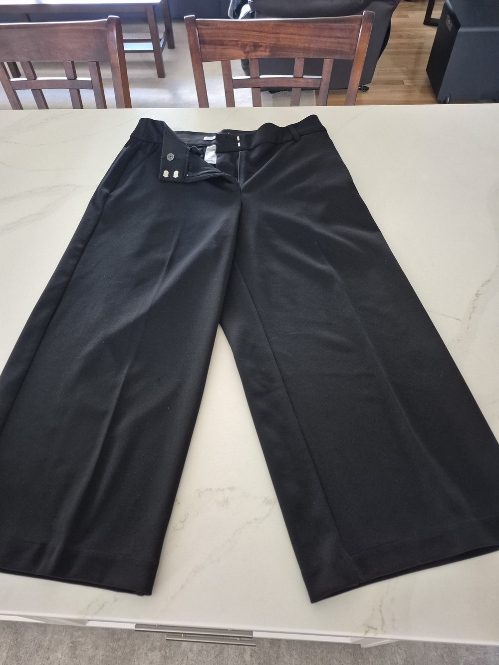 Ricki's Black Wide-Leg Capri Pants - Picture 3 of 5